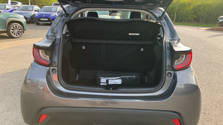 Toyota Yaris 1.5 Hybrid Icon 5dr CVT Hybrid Hatchback